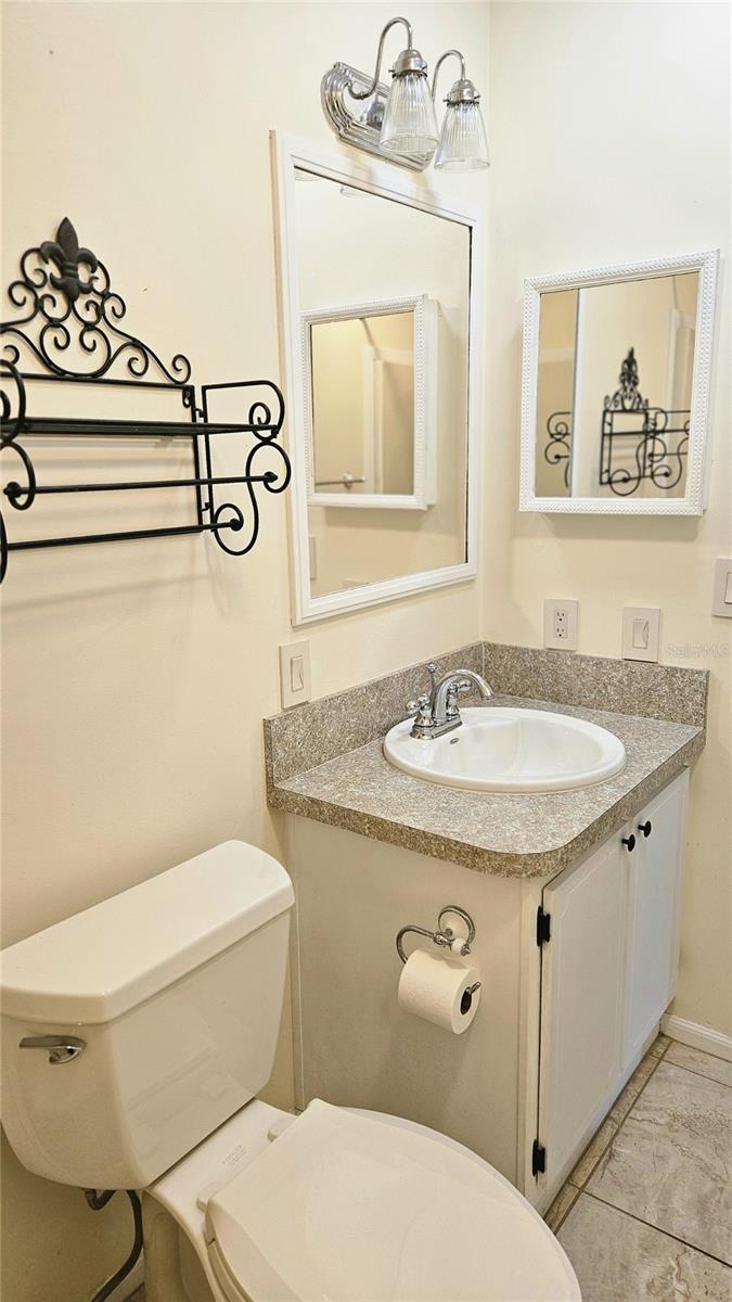 LADY LAKE ORANGE BLOSSOM GARDENS UNIT 08 - Residential