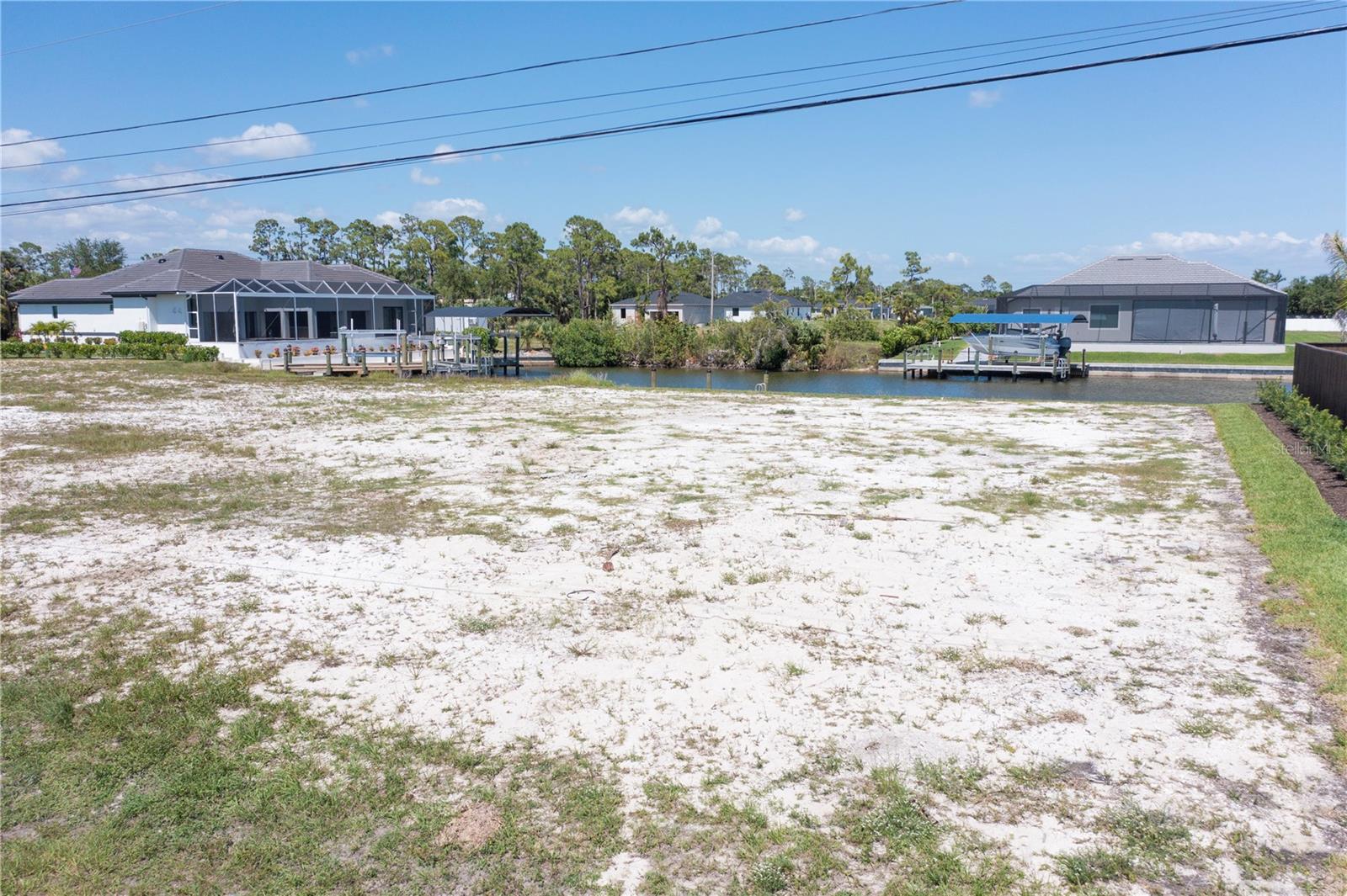CAPE CORAL - Land