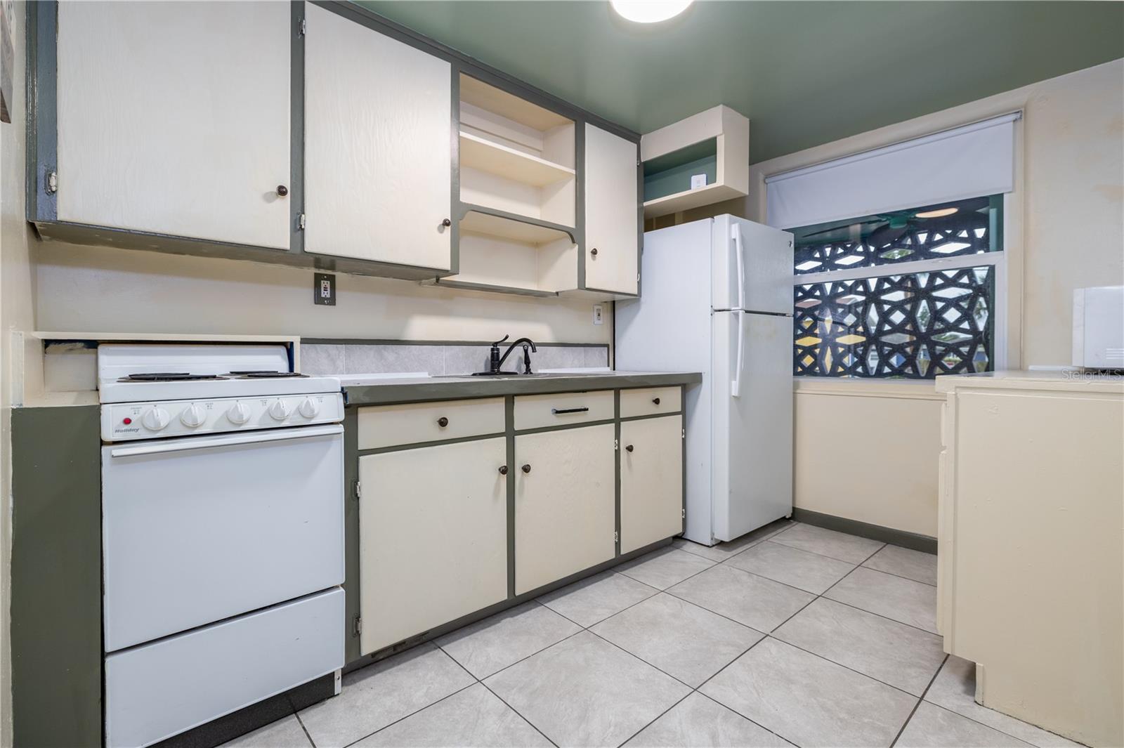 SILVER TERRACE - Residential Income