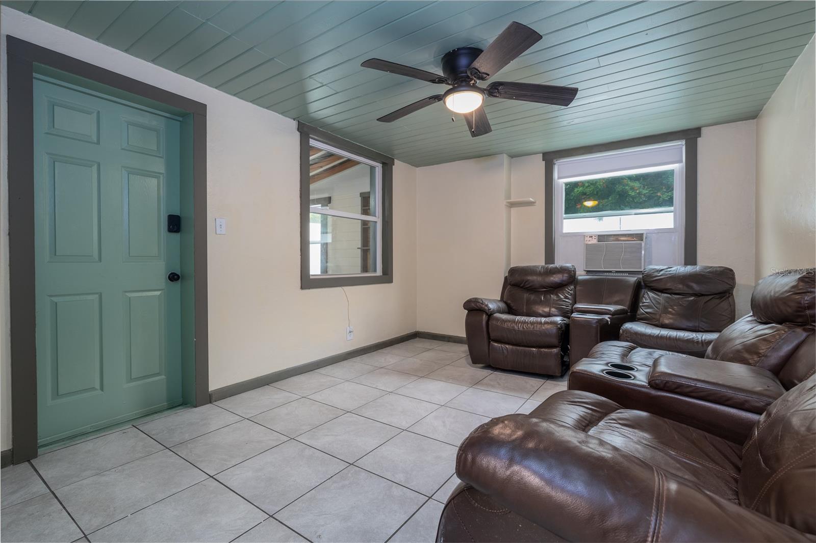 SILVER TERRACE - Residential Income