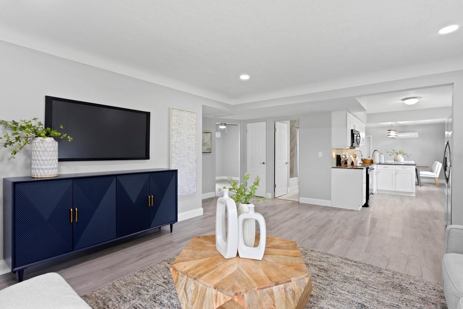 4300 MAPLE STREET NE