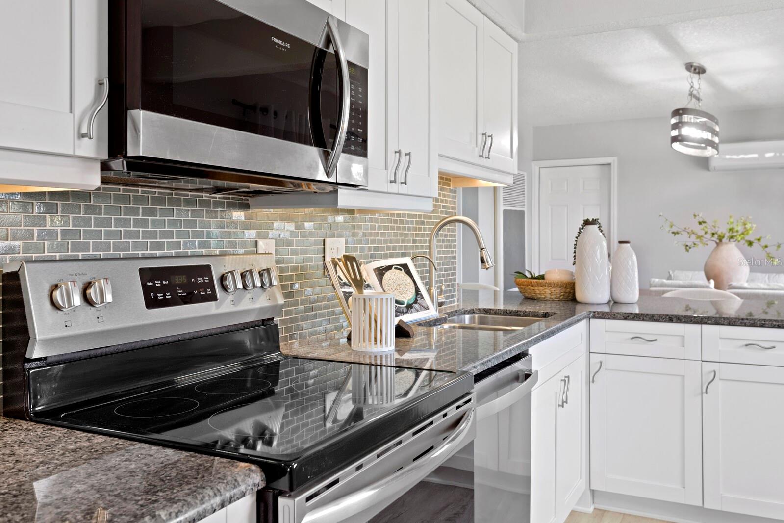 SNELL SHORES - Residential