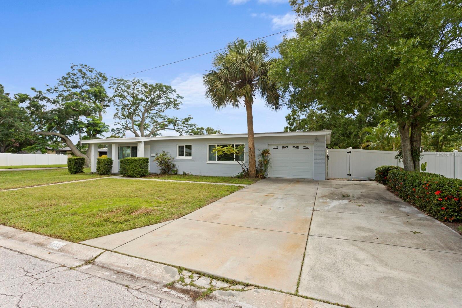 SNELL SHORES - Residential