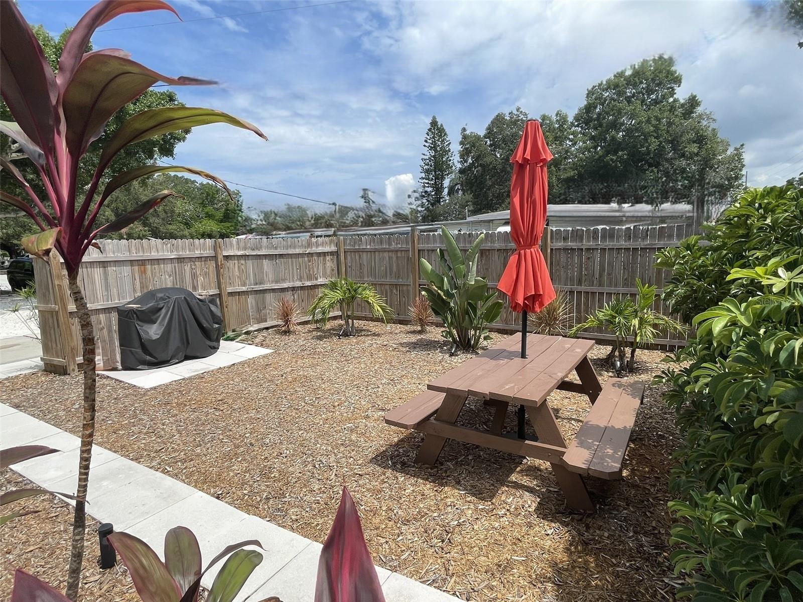 828 S TUTTLE AVENUE A