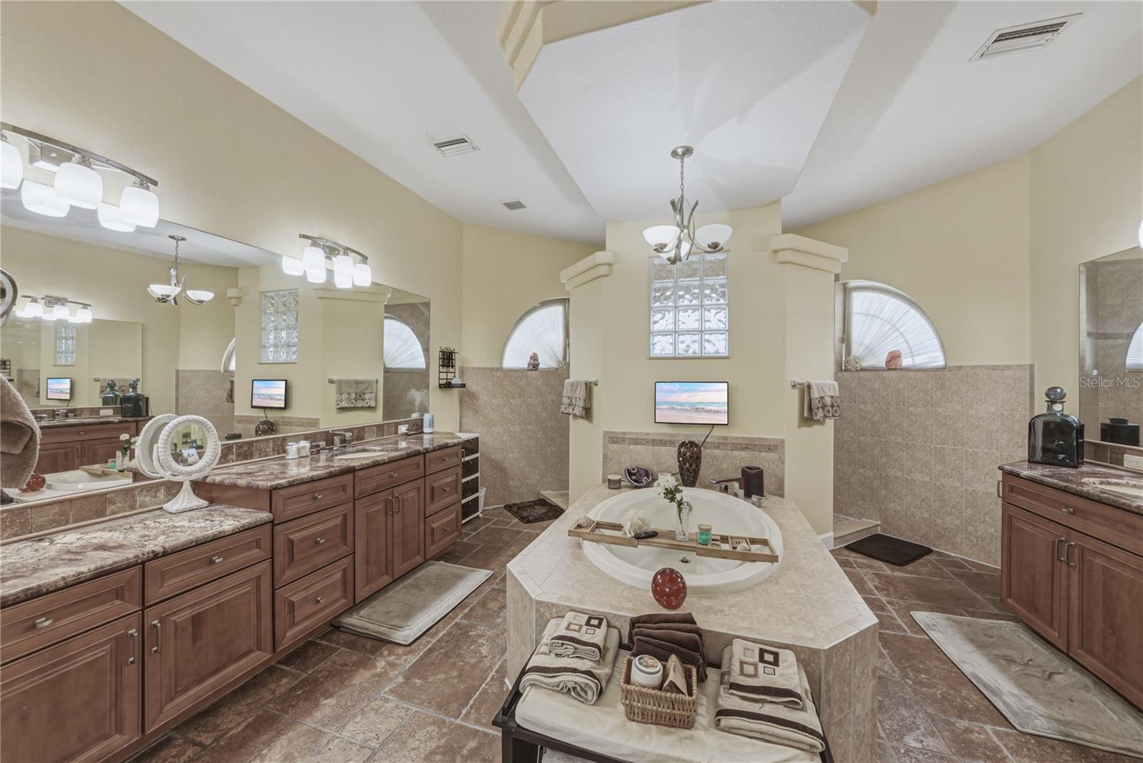 HERNANDO BEACH - Residential
