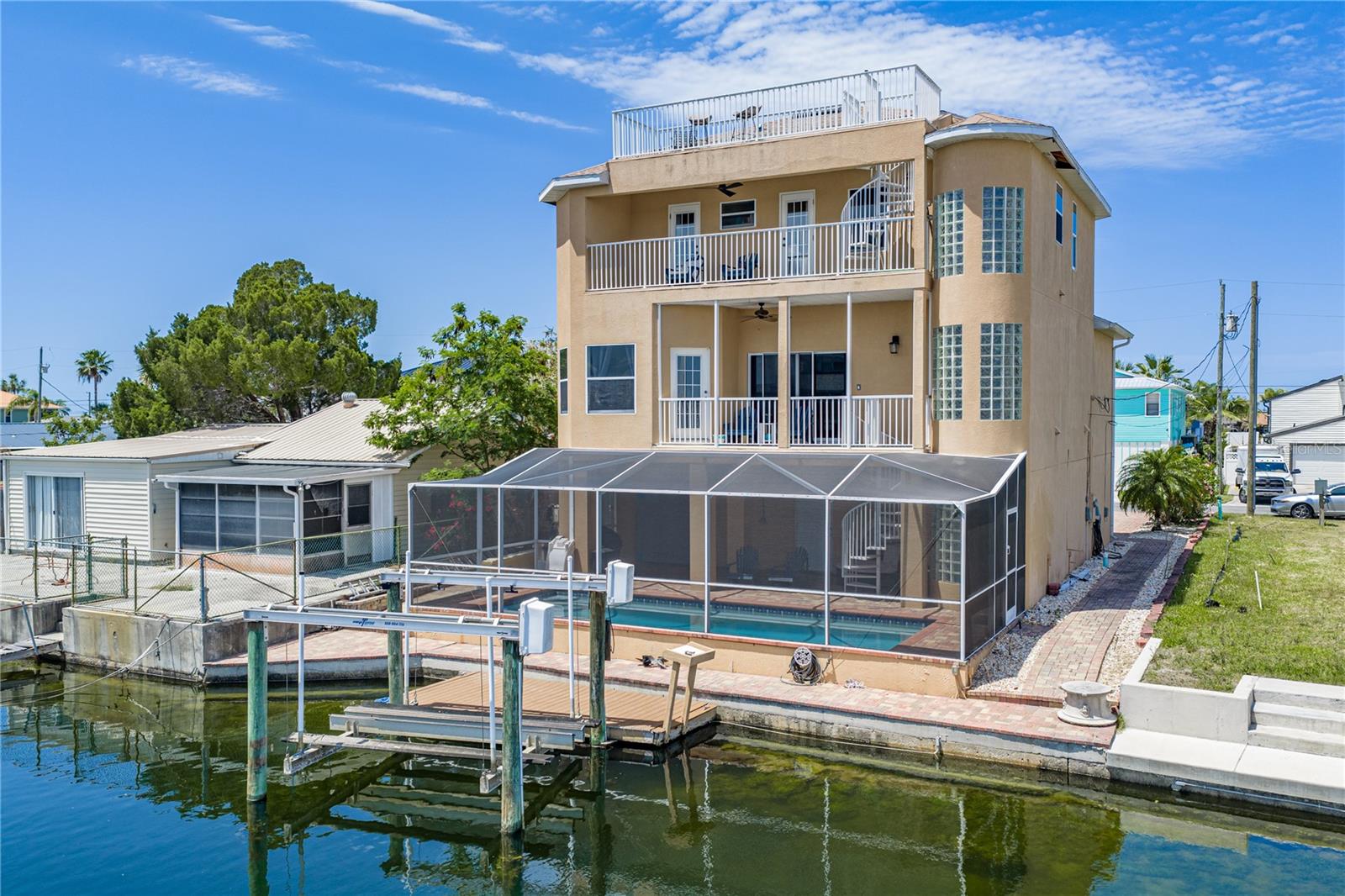 HERNANDO BEACH - Residential