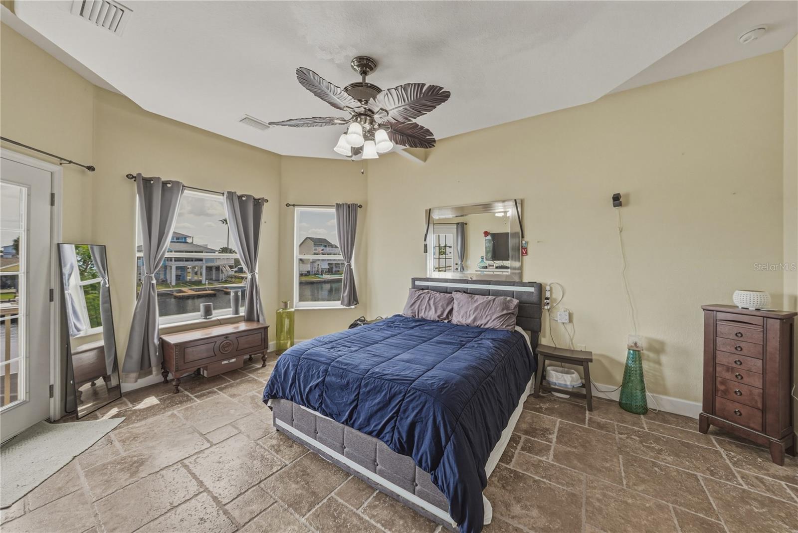 HERNANDO BEACH - Residential
