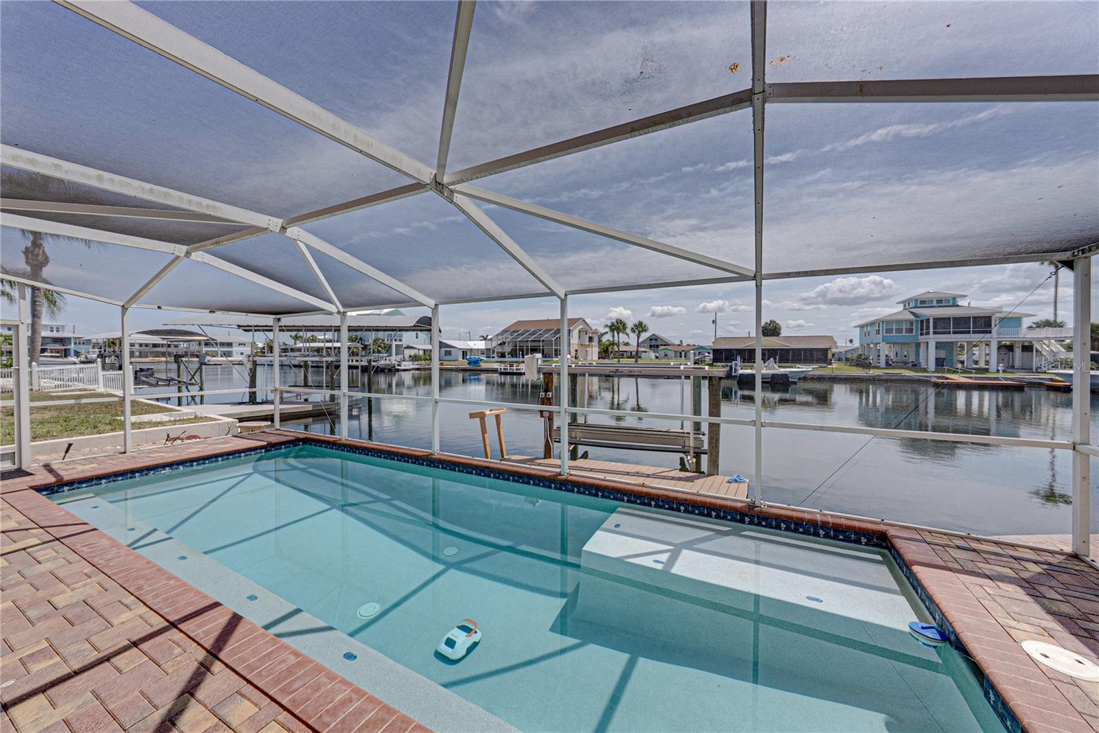 HERNANDO BEACH - Residential