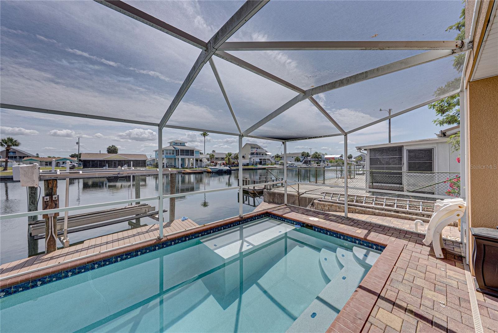 HERNANDO BEACH - Residential