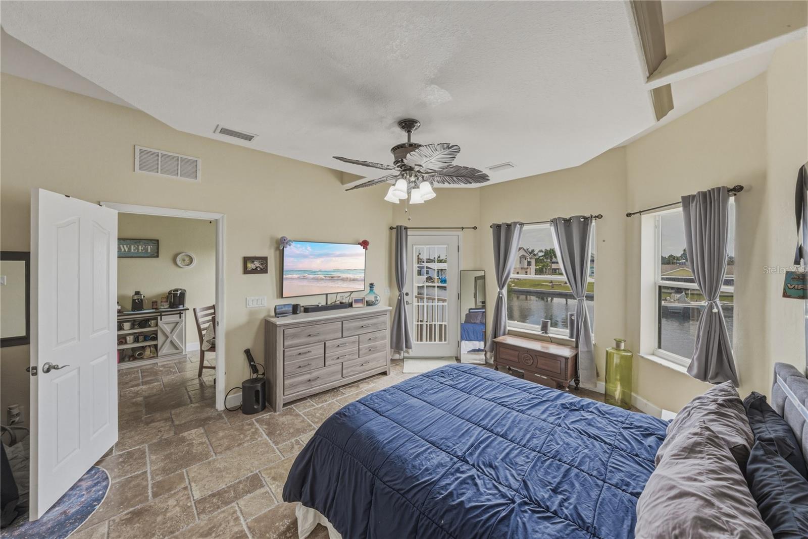 HERNANDO BEACH - Residential