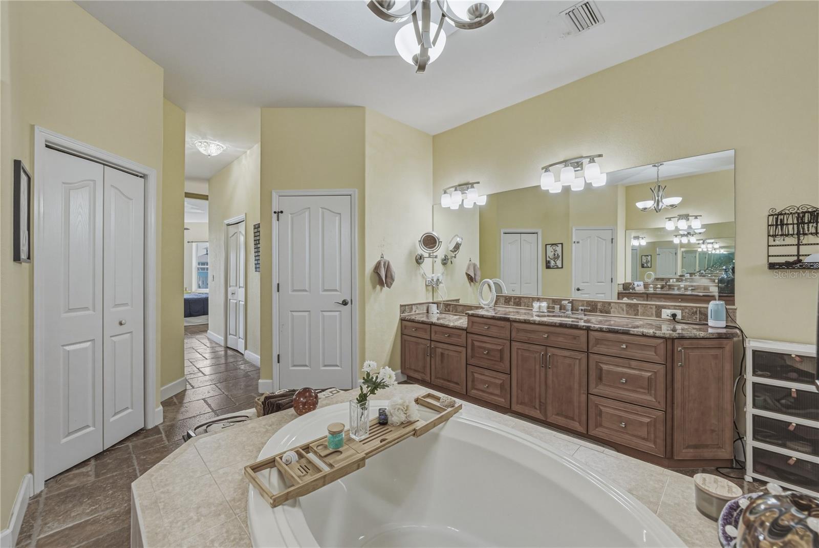 HERNANDO BEACH - Residential