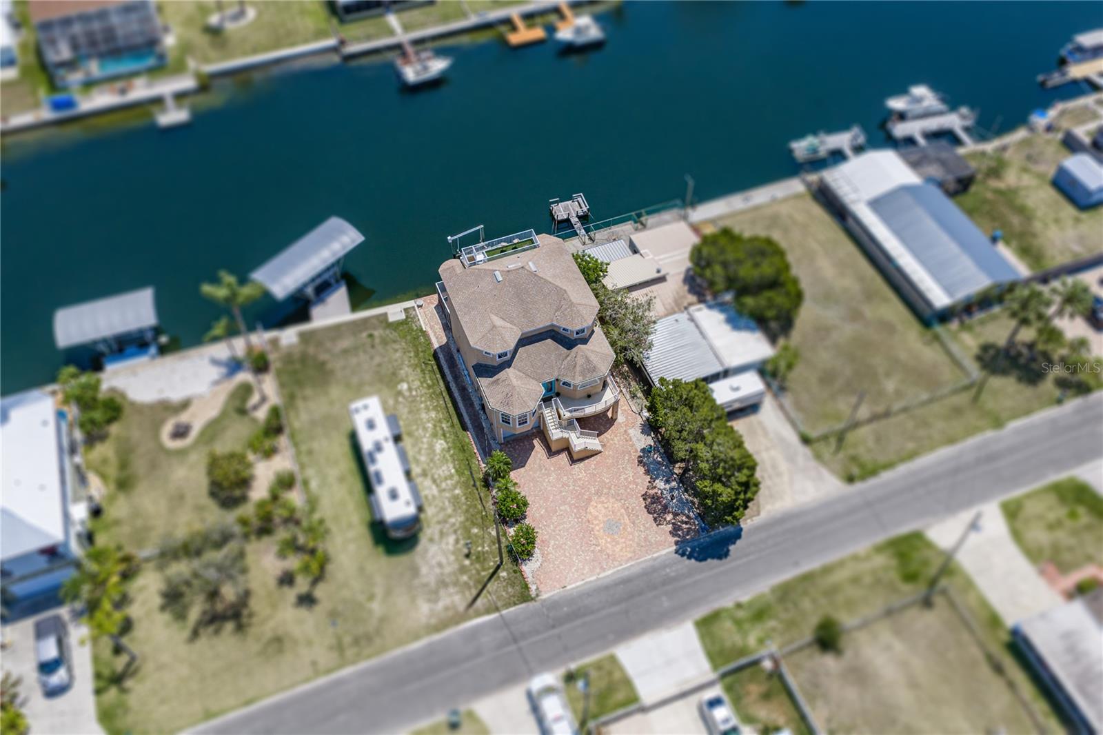 HERNANDO BEACH - Residential