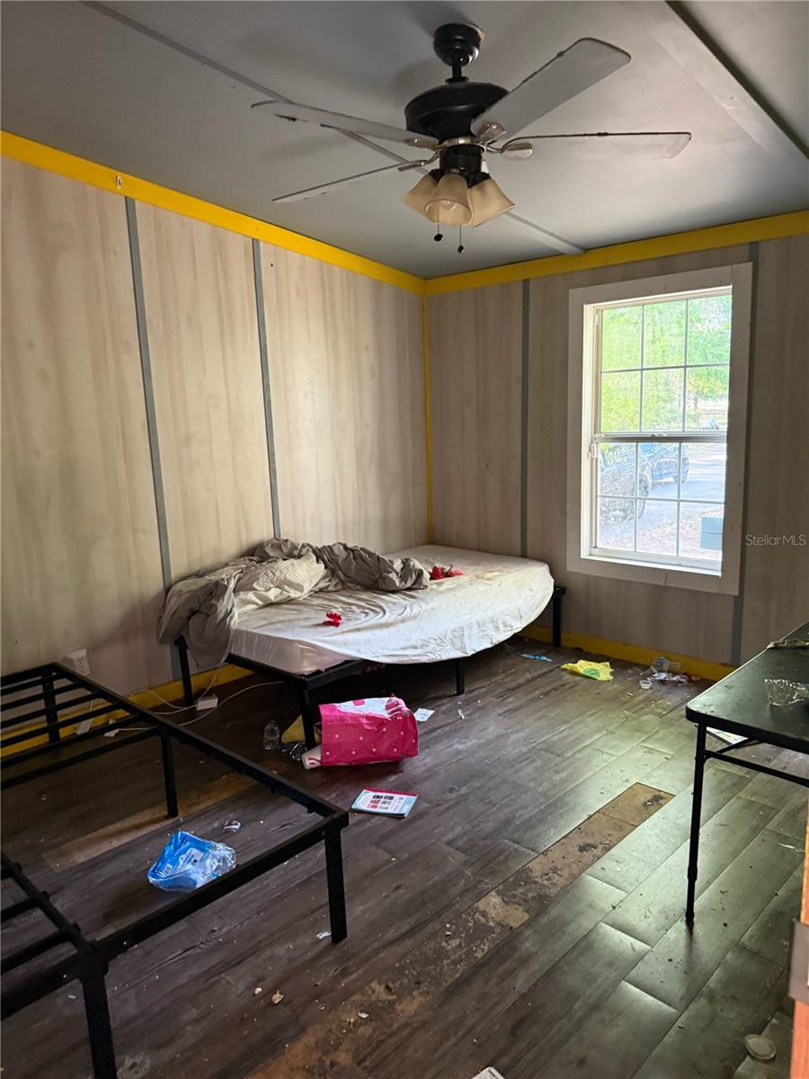 ACREAGE & UNREC - Residential