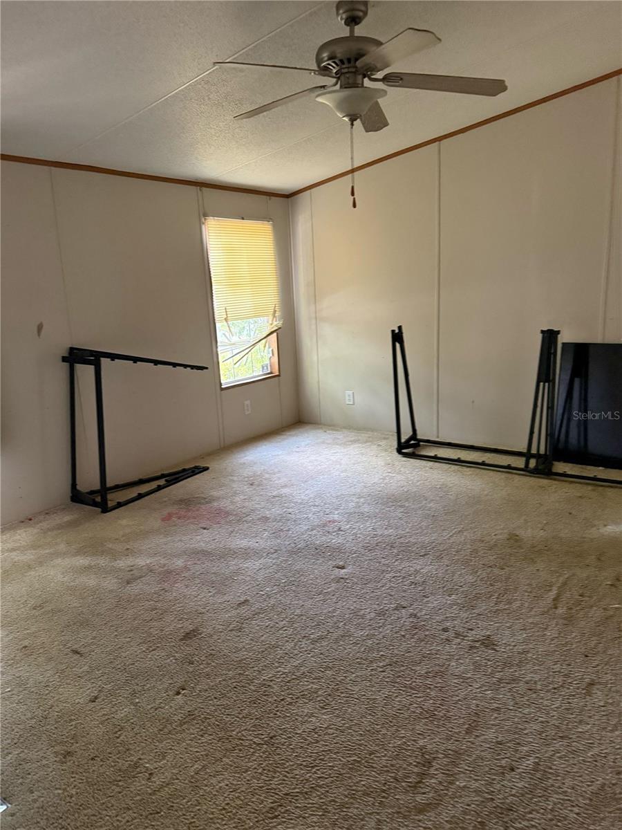 ACREAGE & UNREC - Residential