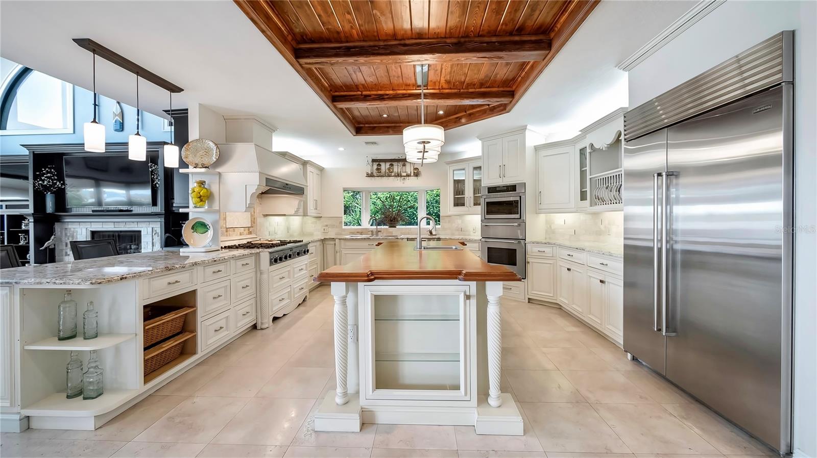 LAKE DOWN SHORES - Residential