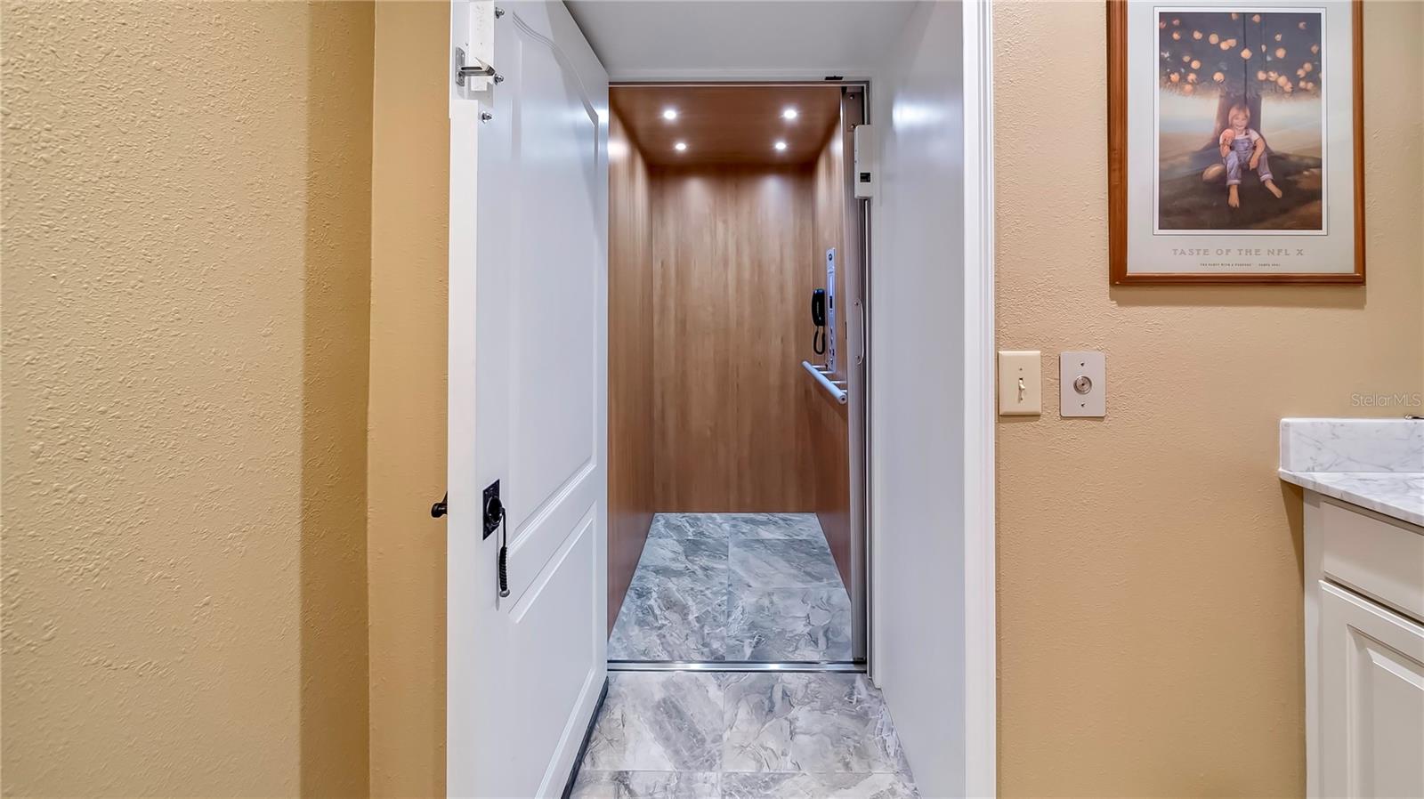 LAKE DOWN SHORES - Residential