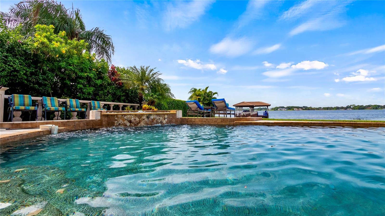 LAKE DOWN SHORES - Residential