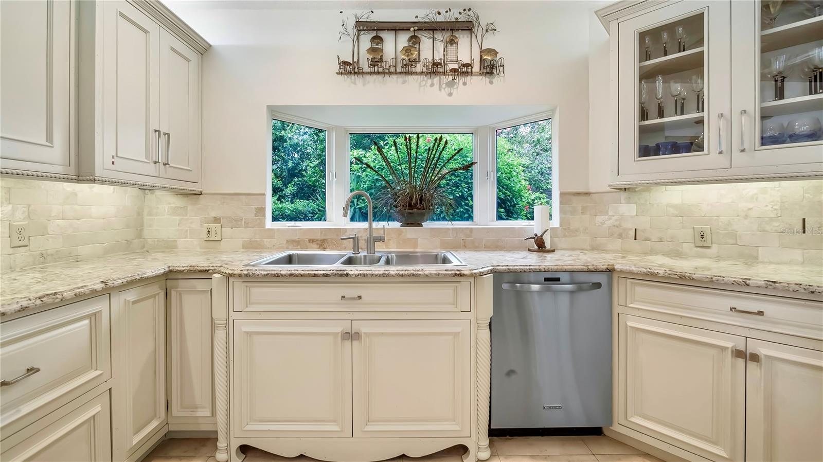 LAKE DOWN SHORES - Residential