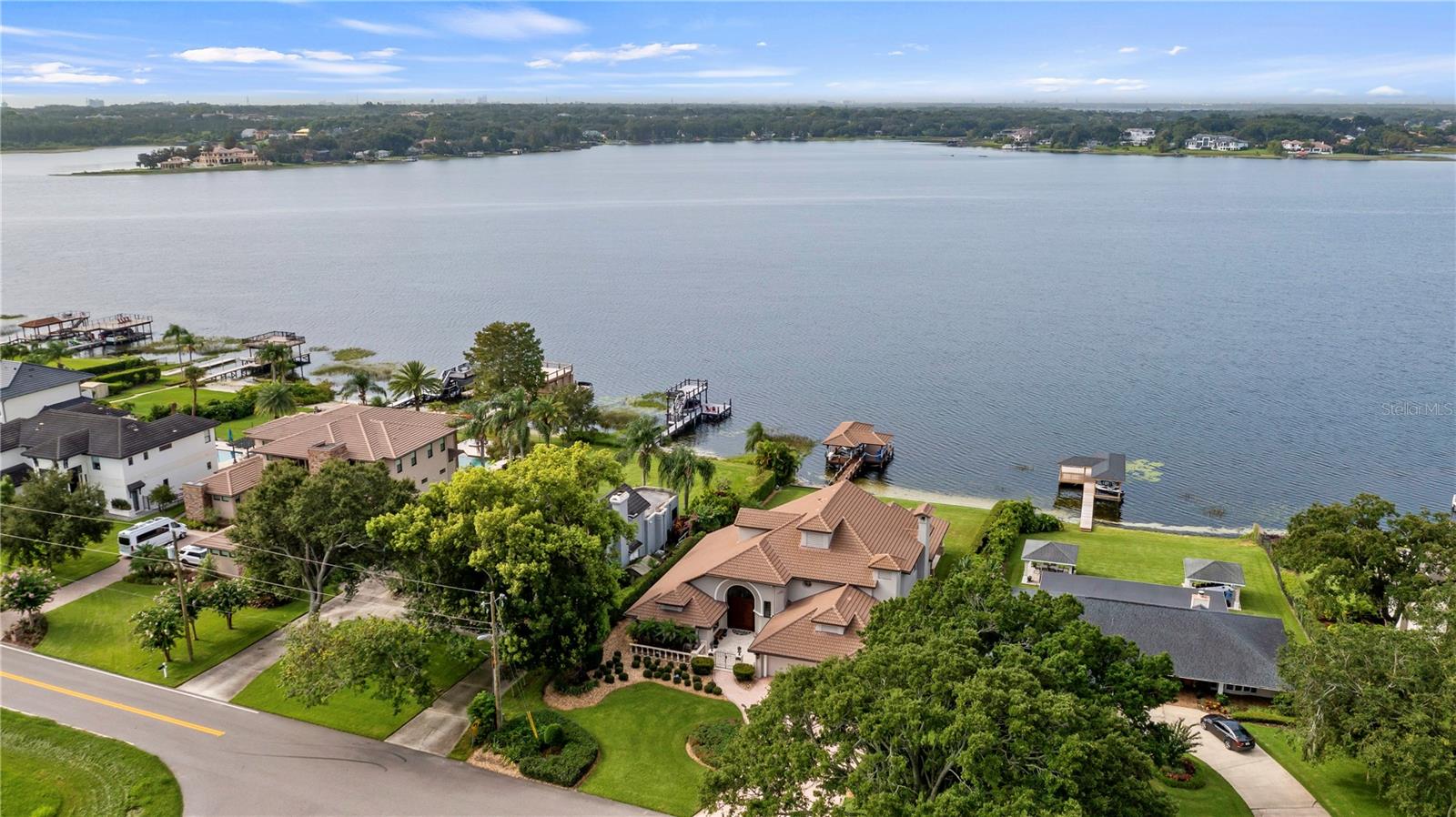 LAKE DOWN SHORES - Residential