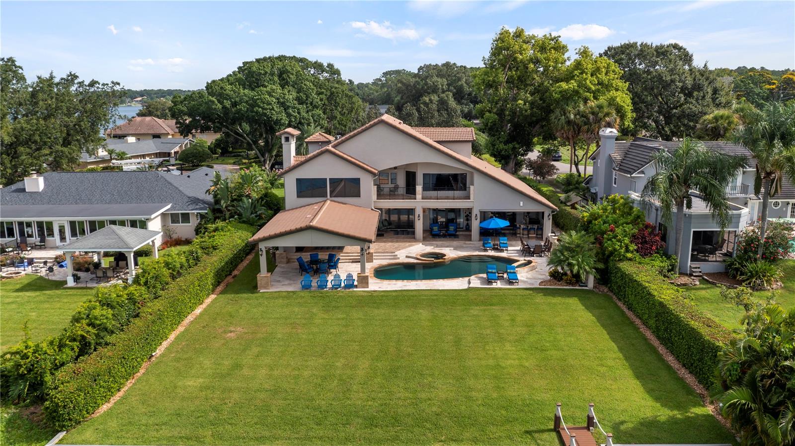 LAKE DOWN SHORES - Residential