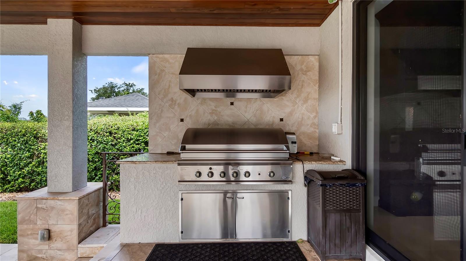 LAKE DOWN SHORES - Residential