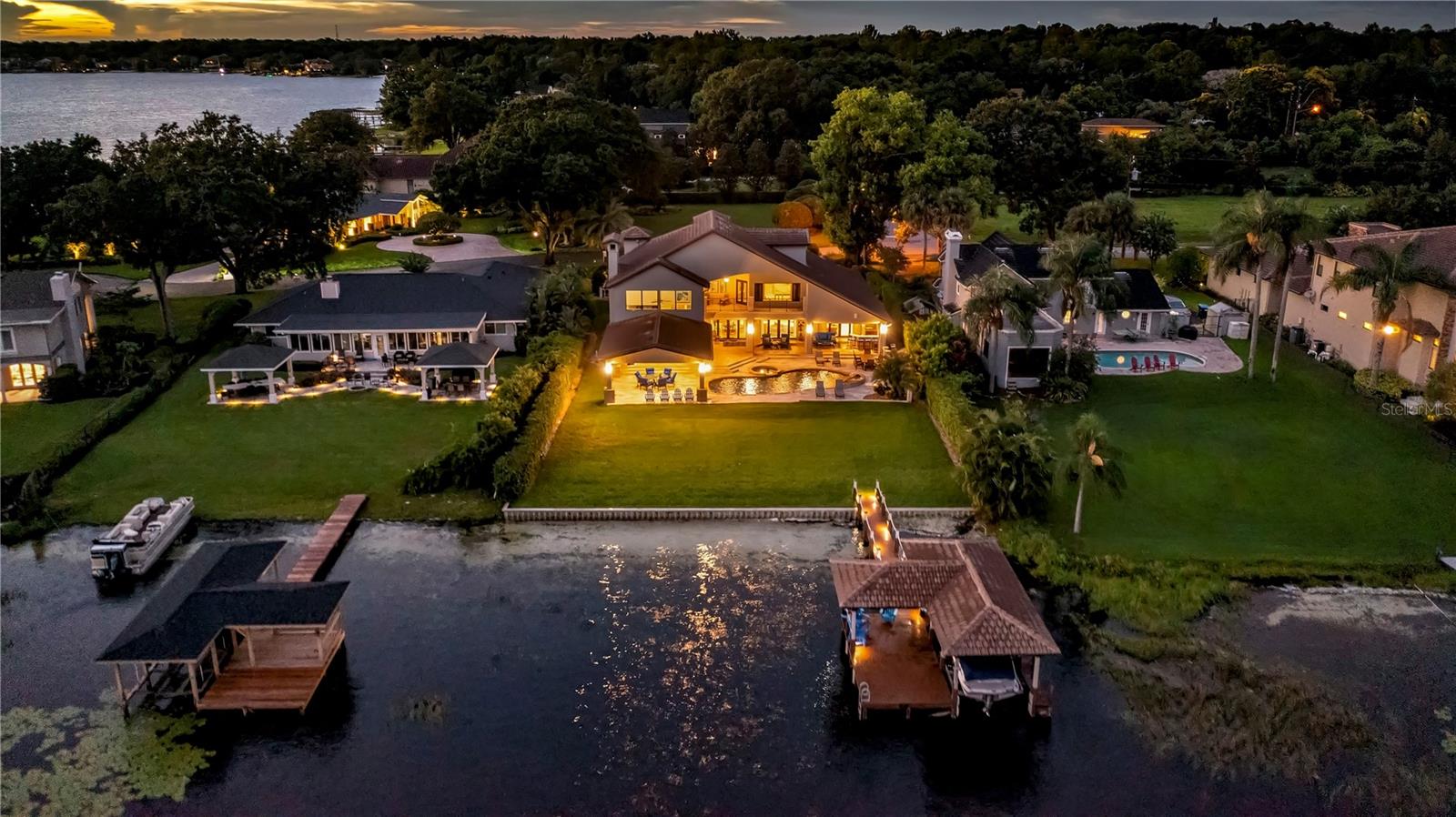 LAKE DOWN SHORES - Residential