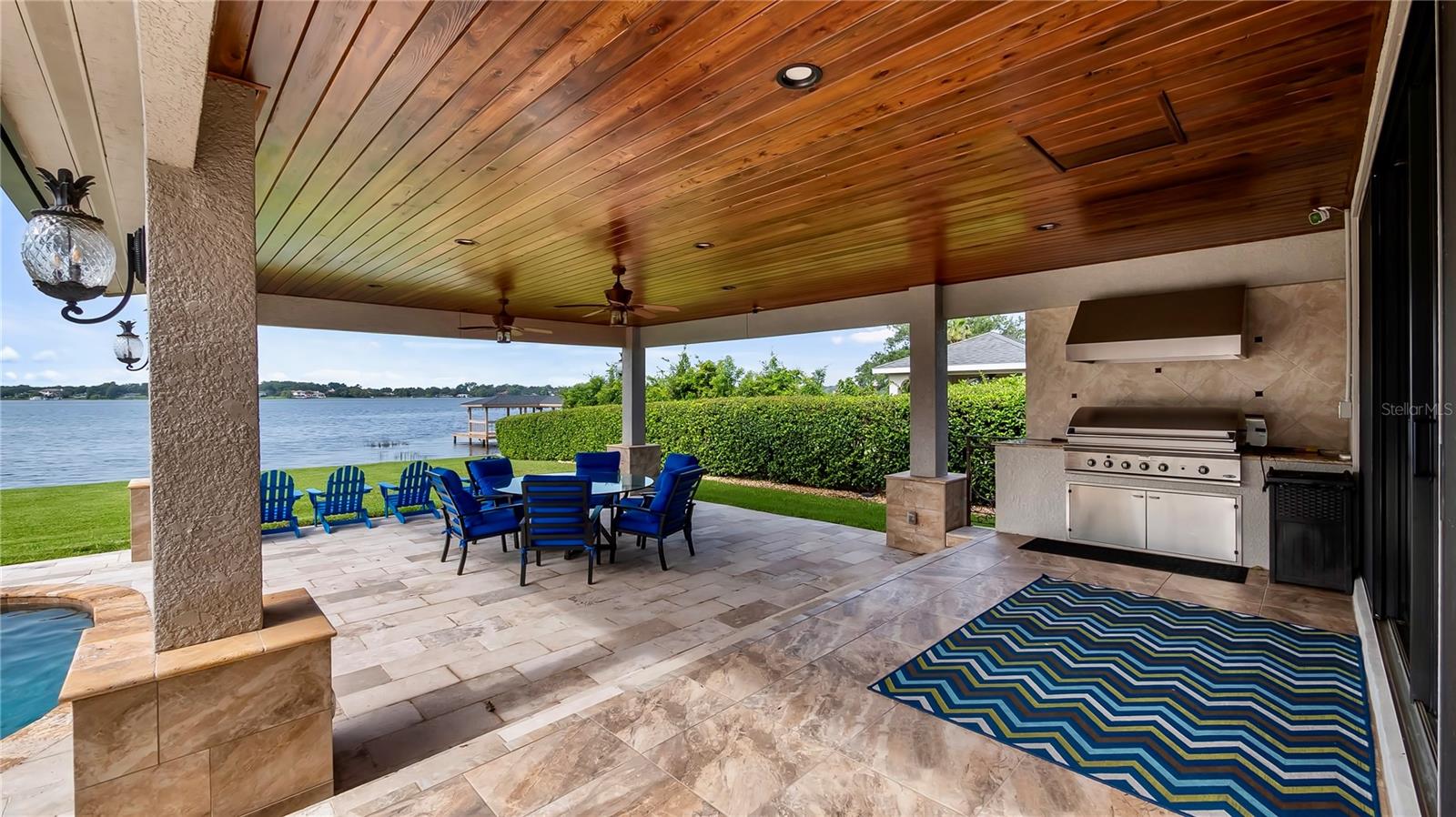 LAKE DOWN SHORES - Residential