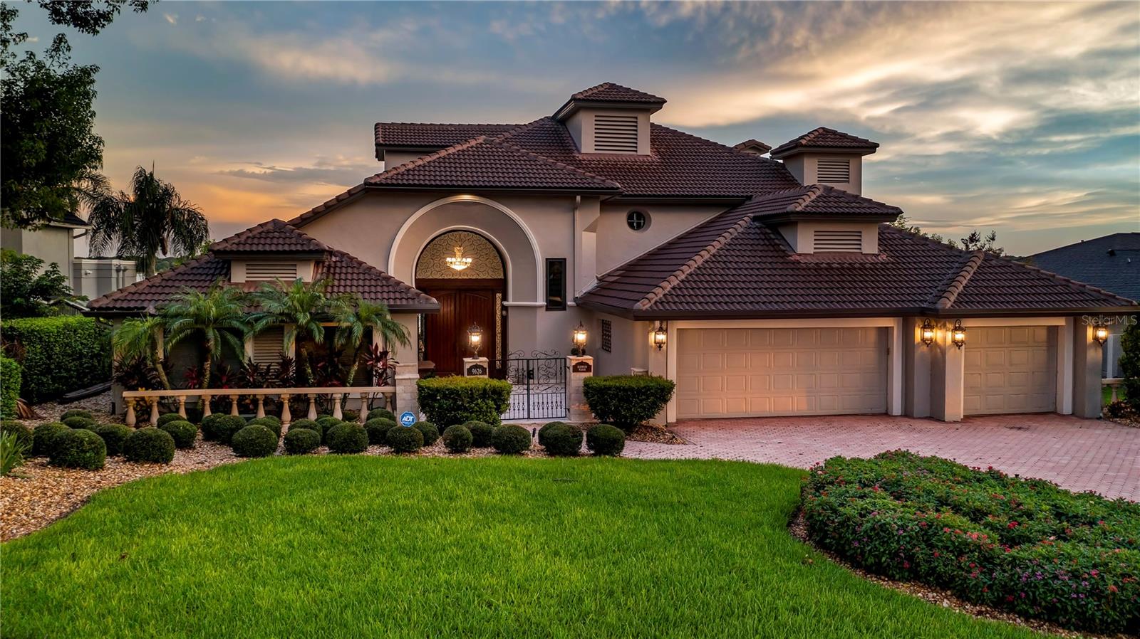 LAKE DOWN SHORES - Residential