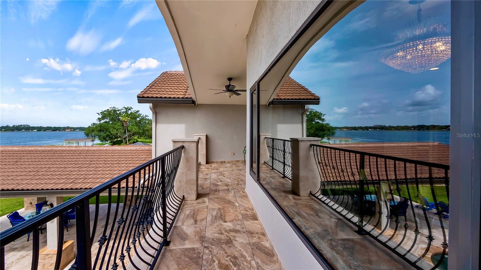 LAKE DOWN SHORES - Residential