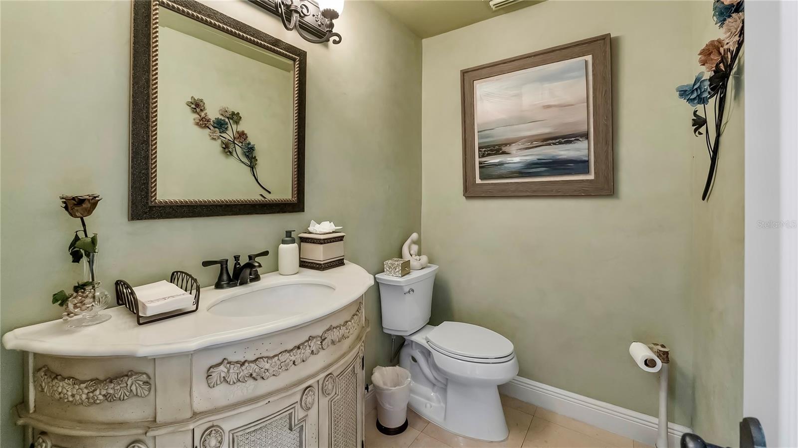 LAKE DOWN SHORES - Residential