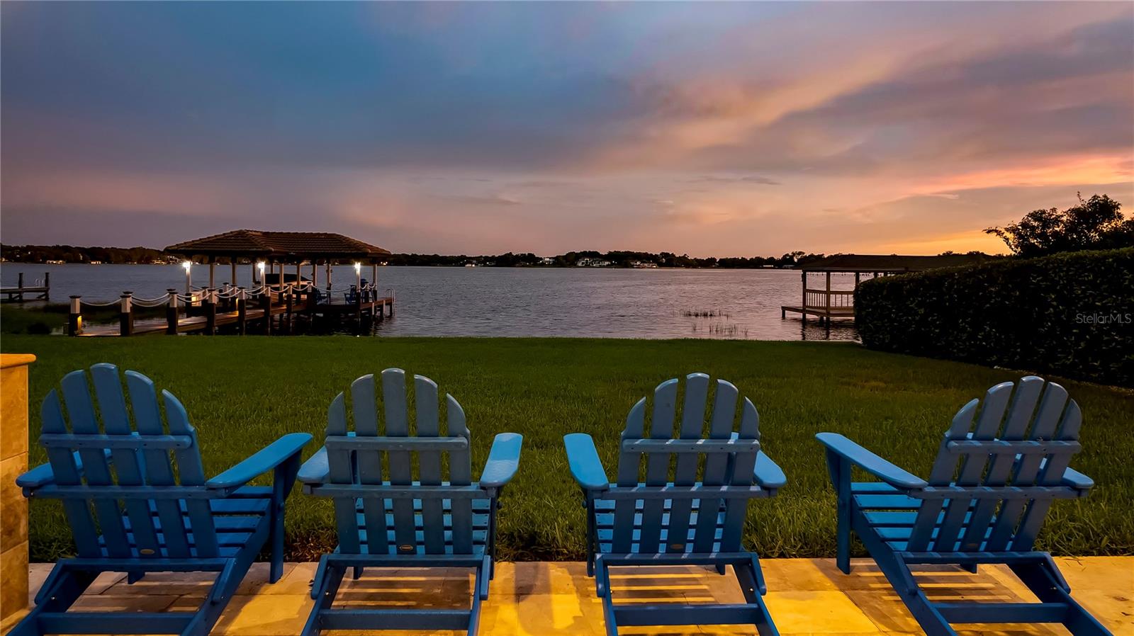 LAKE DOWN SHORES - Residential