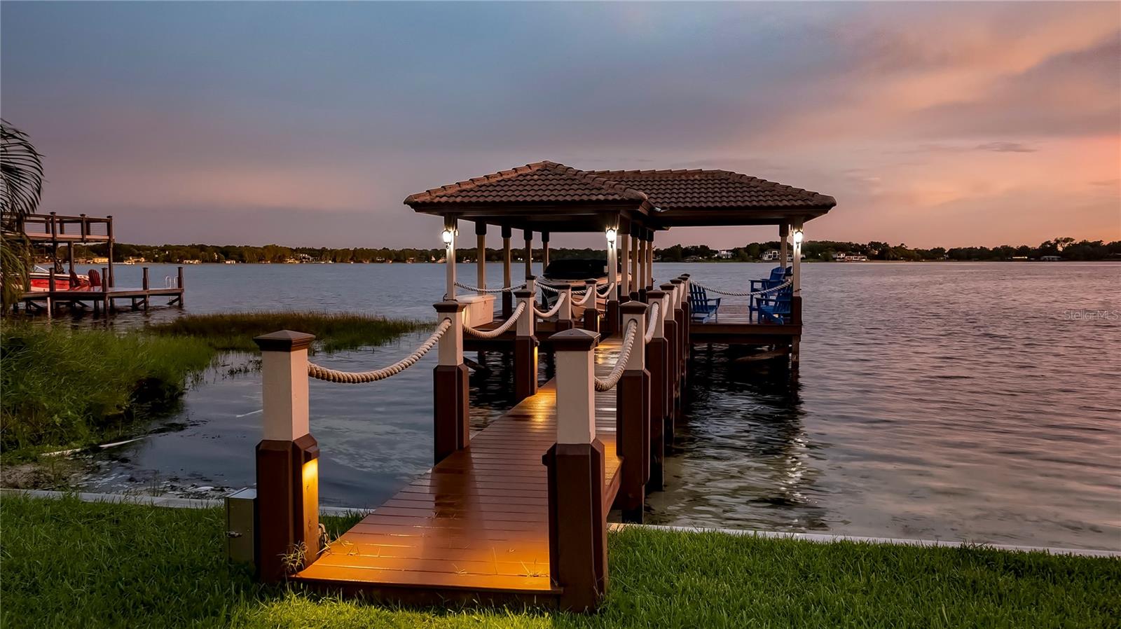 LAKE DOWN SHORES - Residential