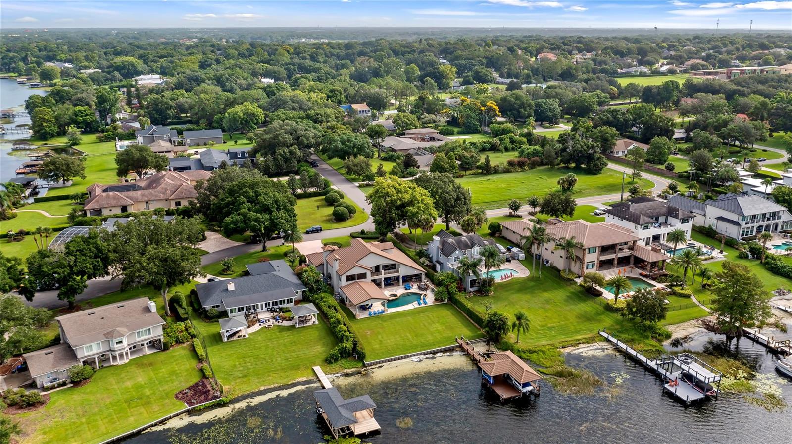 LAKE DOWN SHORES - Residential