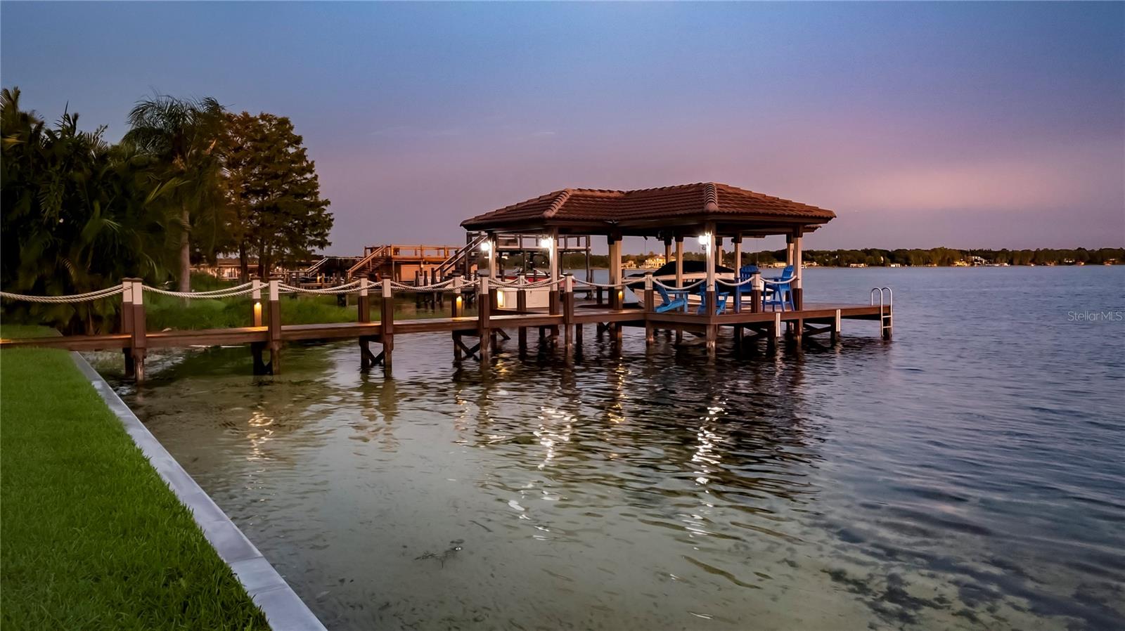 LAKE DOWN SHORES - Residential