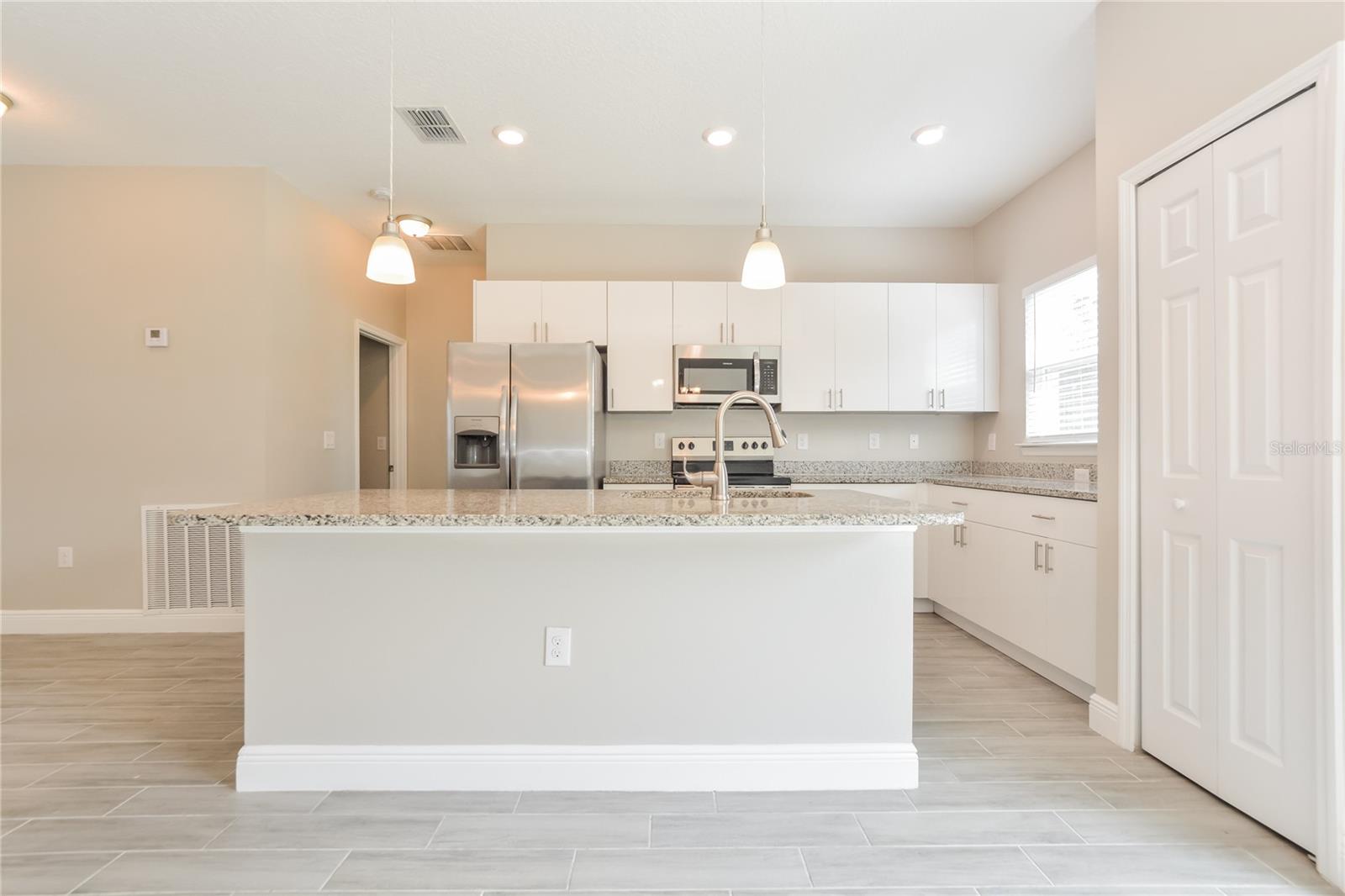 POINCIANA NBRHD 02 VILLAGE 08 - Residential Lease