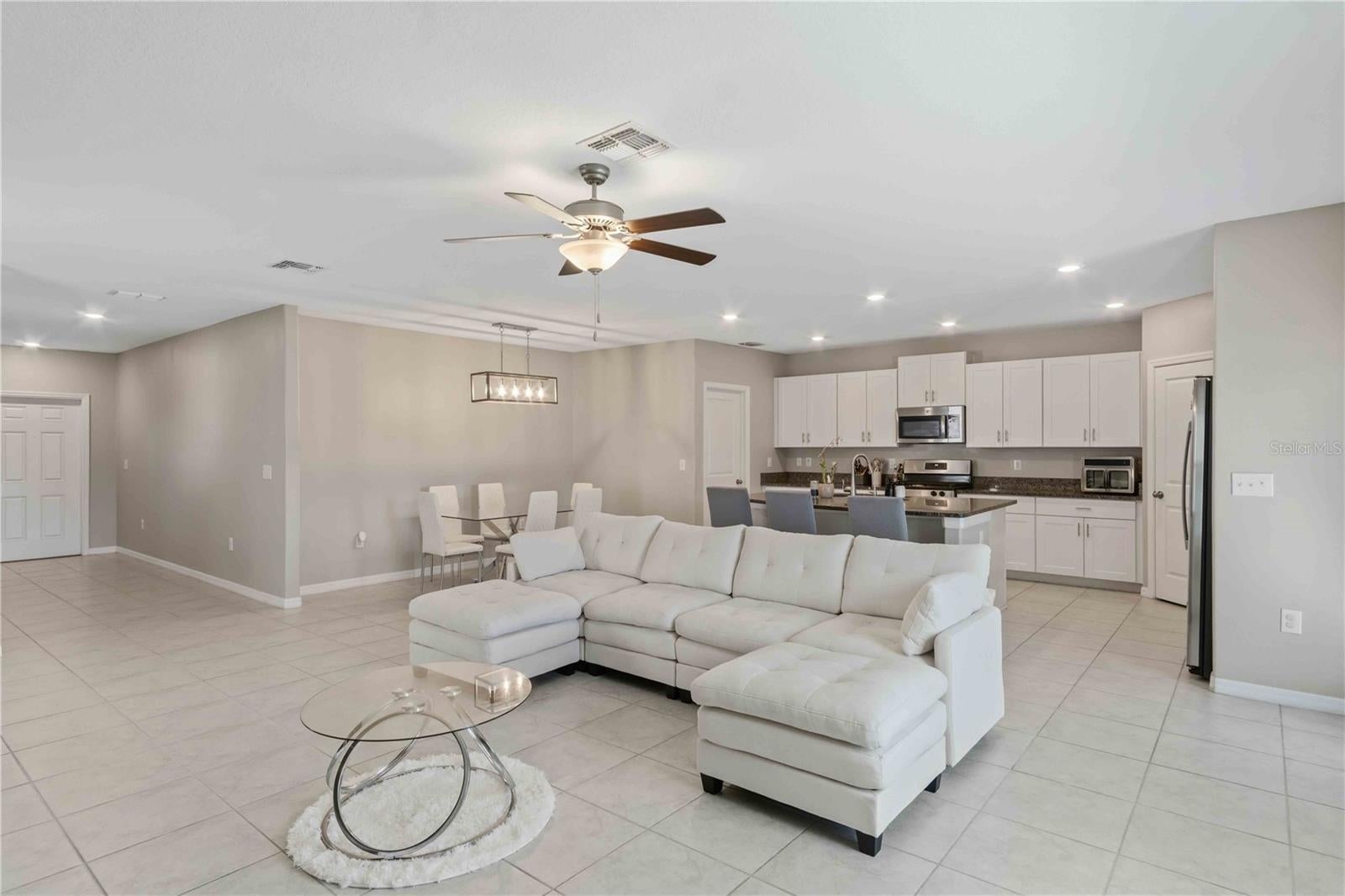 BELMONT SOUTH PH 2F - Residential