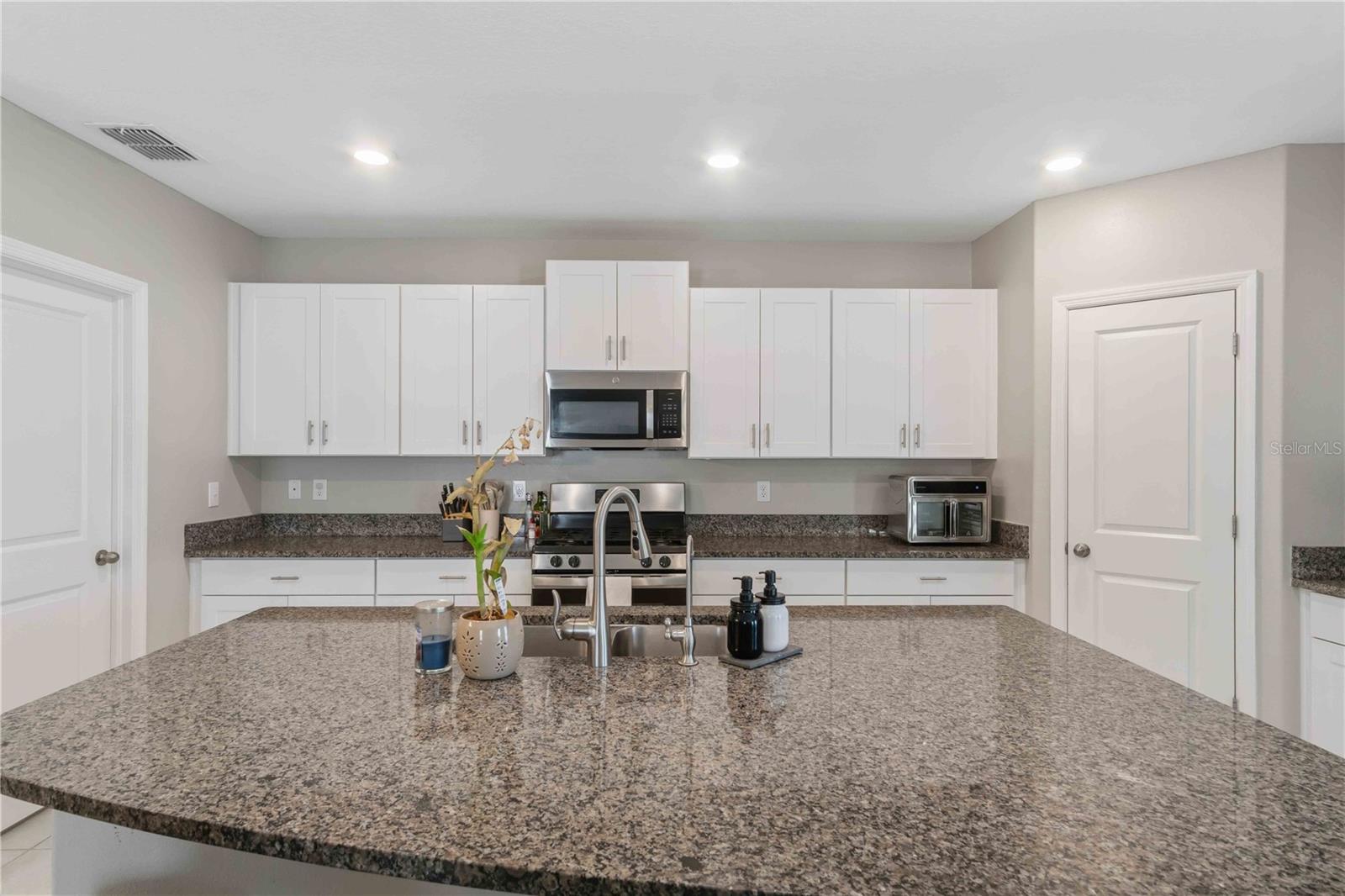 BELMONT SOUTH PH 2F - Residential