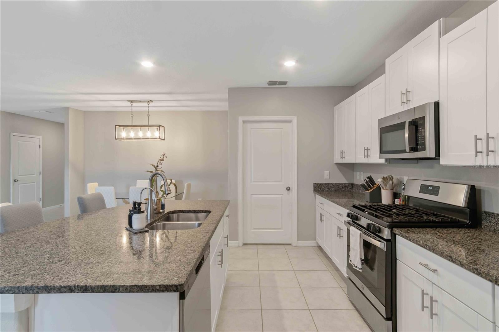 BELMONT SOUTH PH 2F - Residential
