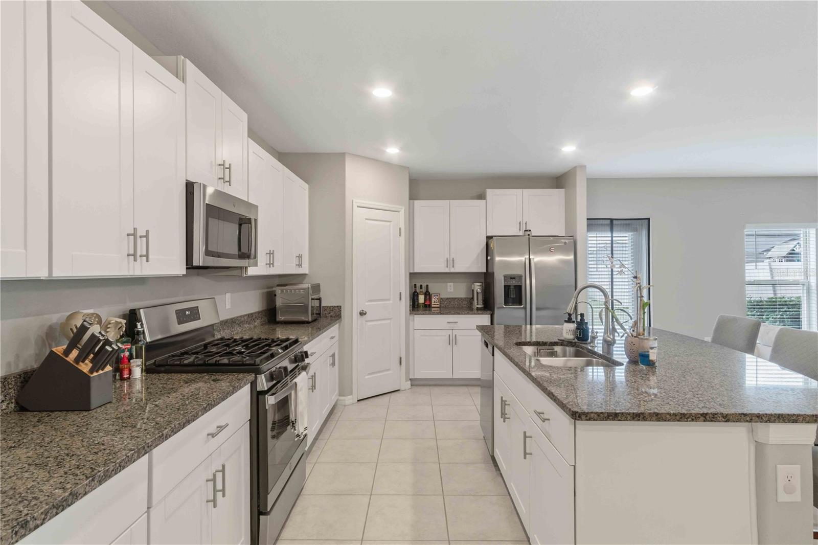 BELMONT SOUTH PH 2F - Residential