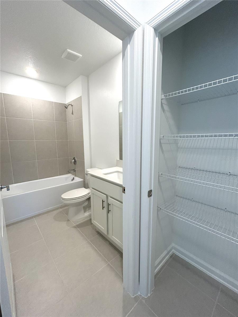 WESTVIEW POD B NEIGHBORHOOD 2A & 2B PH 1 - Residential Lease