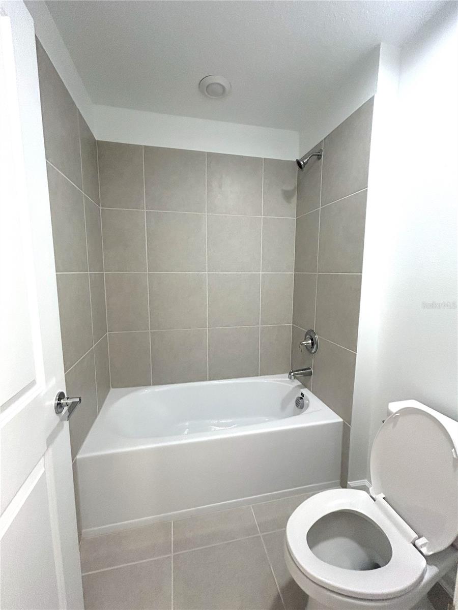 WESTVIEW POD B NEIGHBORHOOD 2A & 2B PH 1 - Residential Lease