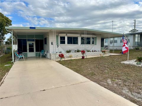 A home in BROOKSVILLE