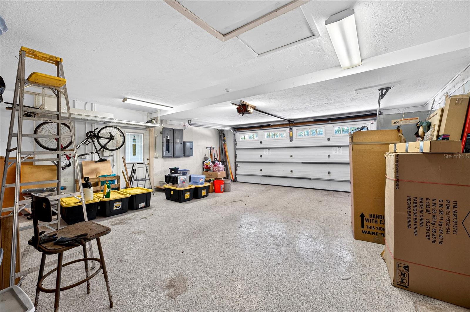 CARLTON ESTATES - Residential