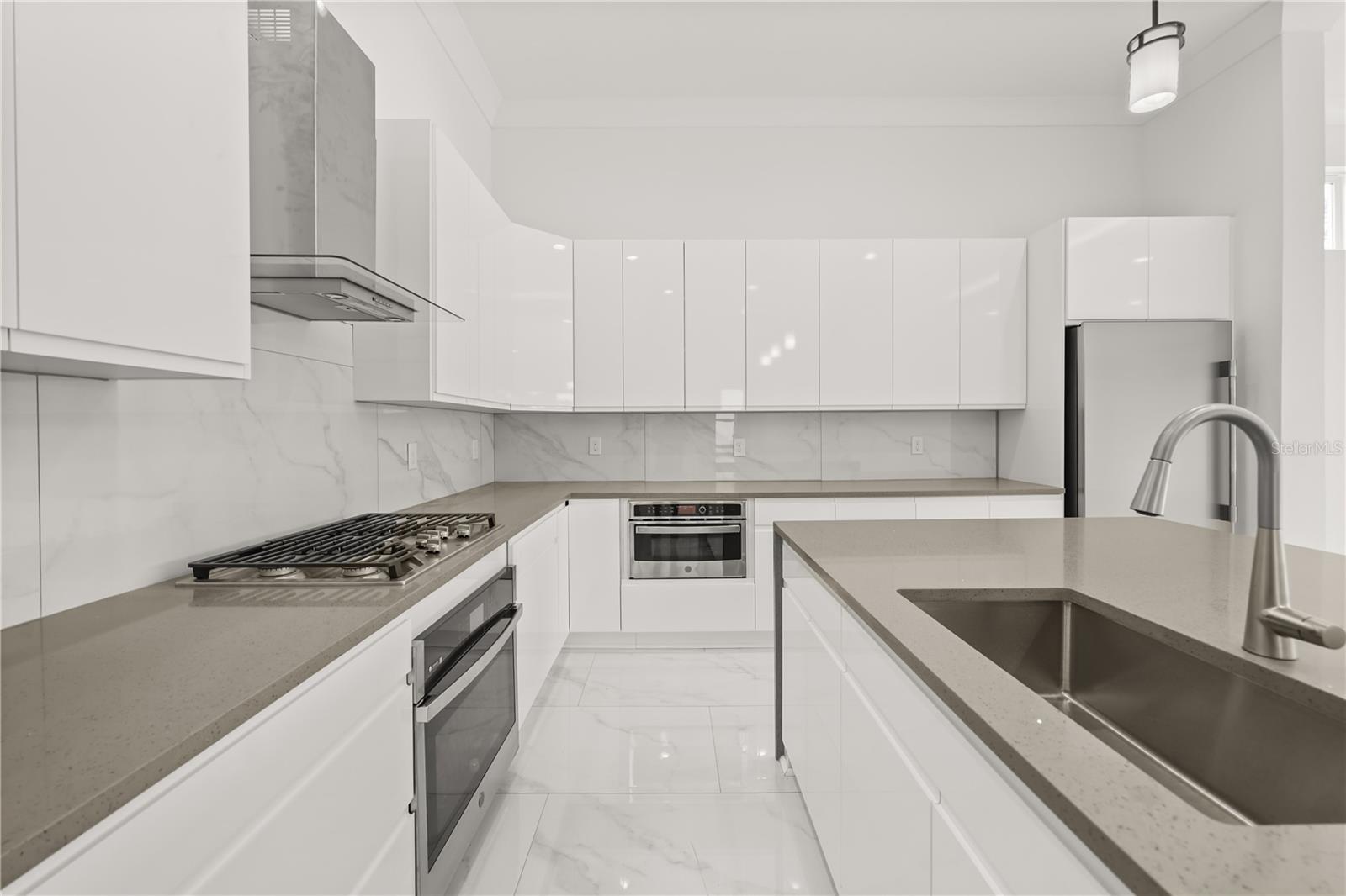 WHITEMARSH COVE - Residential