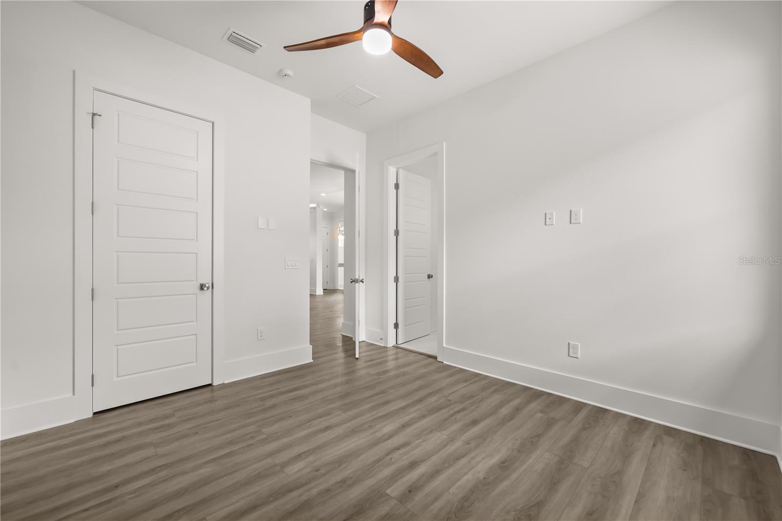 WHITEMARSH COVE - Residential