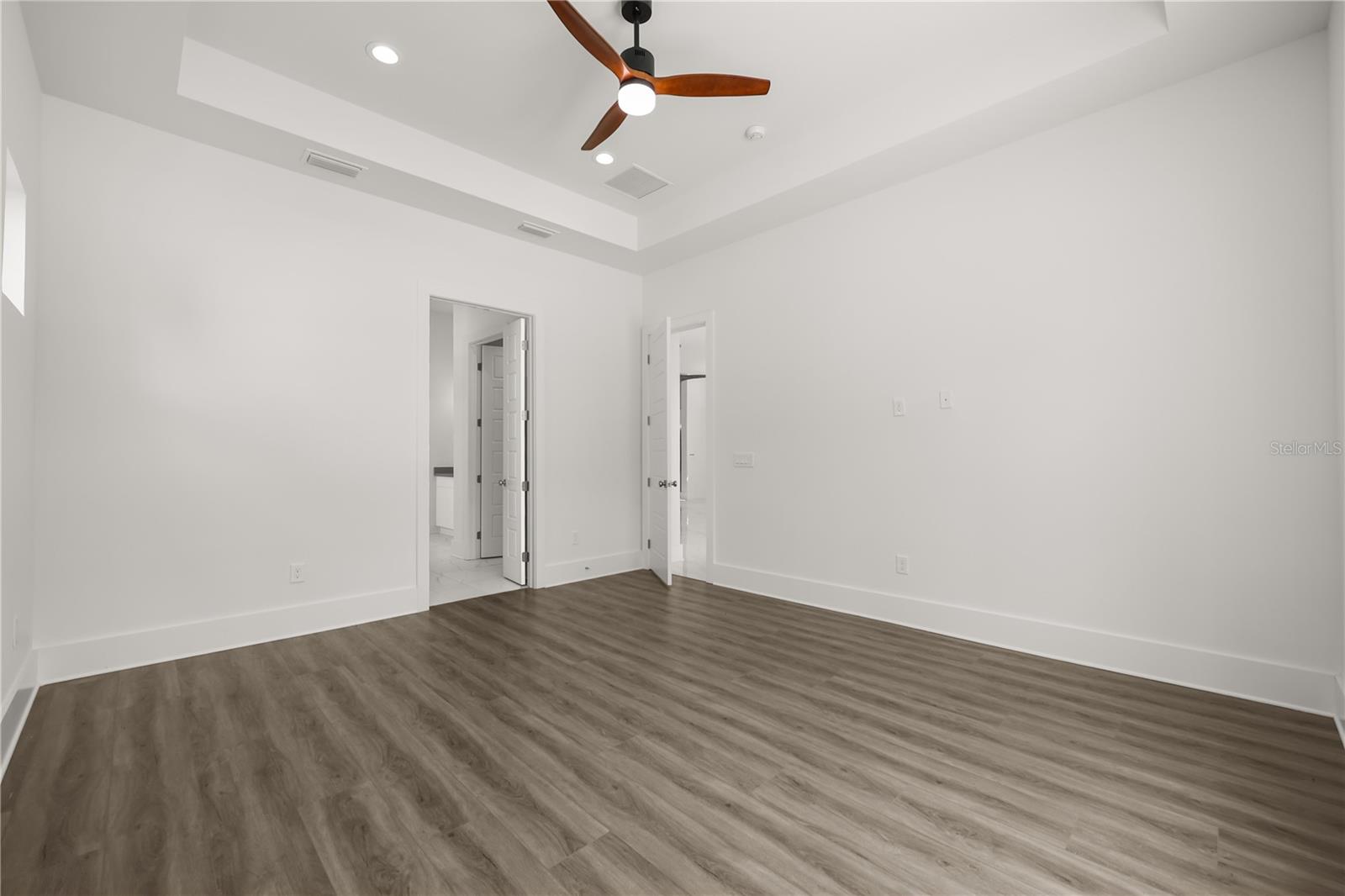 WHITEMARSH COVE - Residential