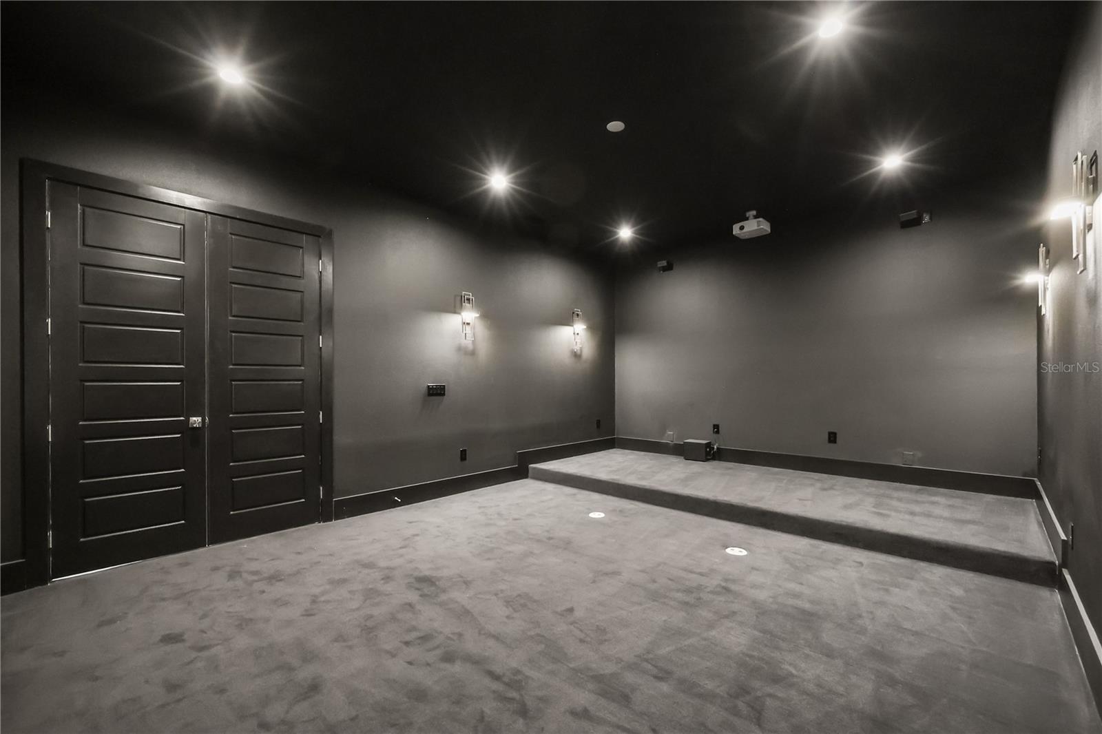 WHITEMARSH COVE - Residential