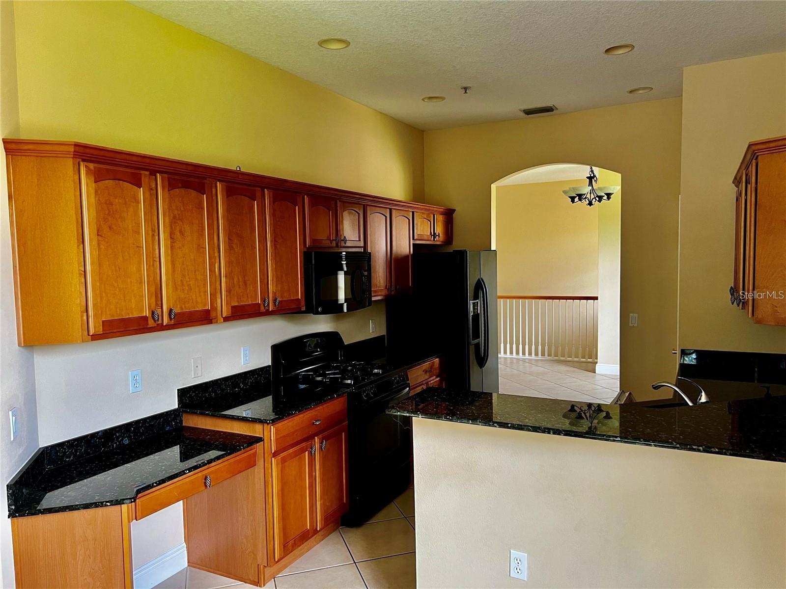 MIRAMAR LAGOONS AT LWR III - Residential Lease