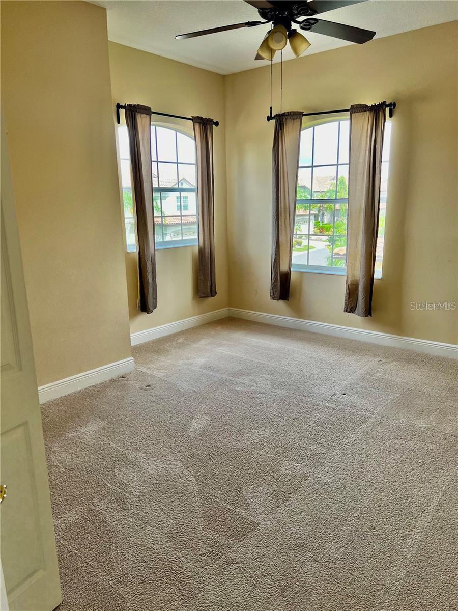 MIRAMAR LAGOONS AT LWR III - Residential Lease