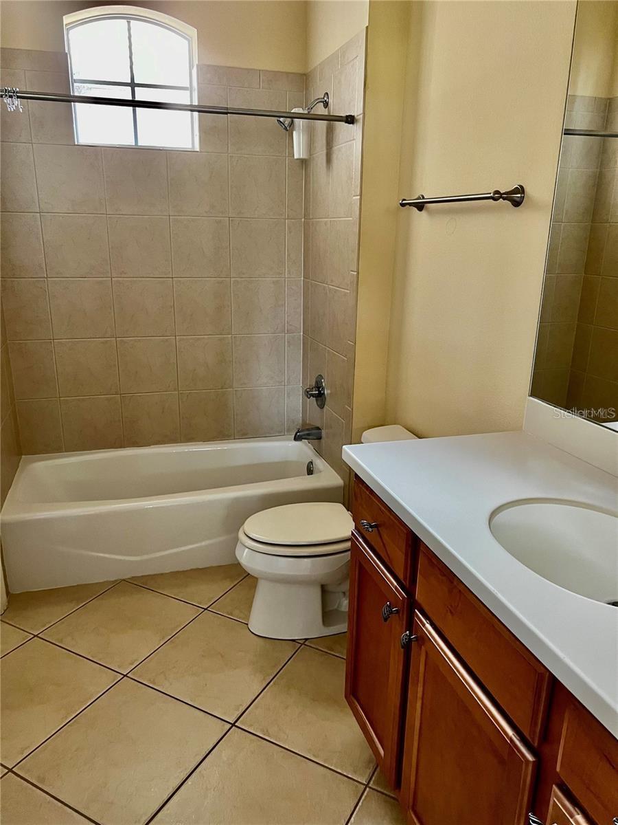 MIRAMAR LAGOONS AT LWR III - Residential Lease